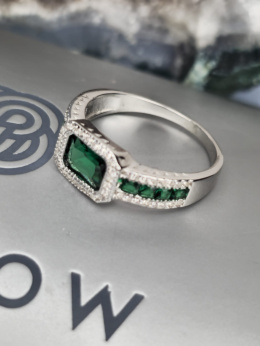 Pierścionek srebrny 124110