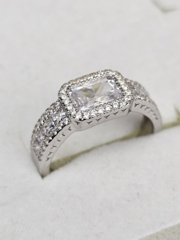 Pierścionek srebrny 124112